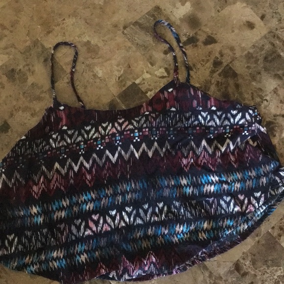 Crop top - Picture 2 of 3